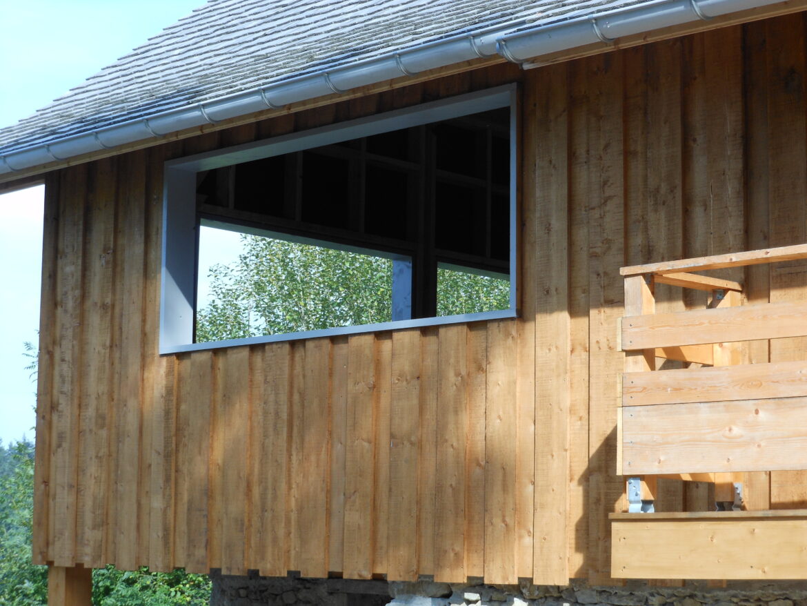 Comment faire un bardage vertical ?