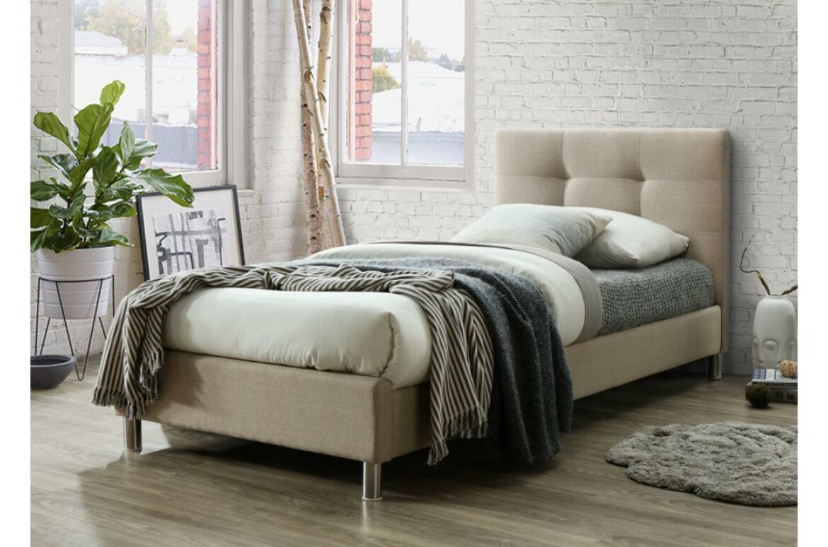 Comment fixer une tête de lit sur un mur en placo ?