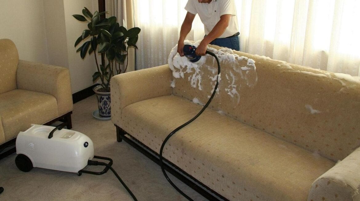 Comment nettoyer des Aureoles sur un canapé ?