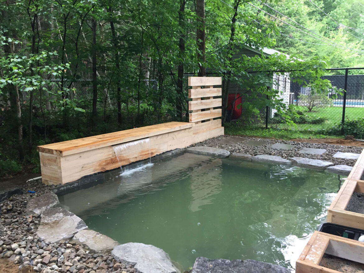 Comment transformer une piscine en jardin ?