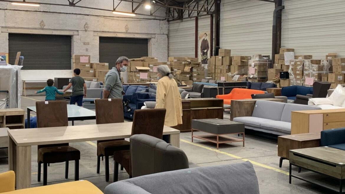 Est-ce que Emmaüs rachète les meubles ?