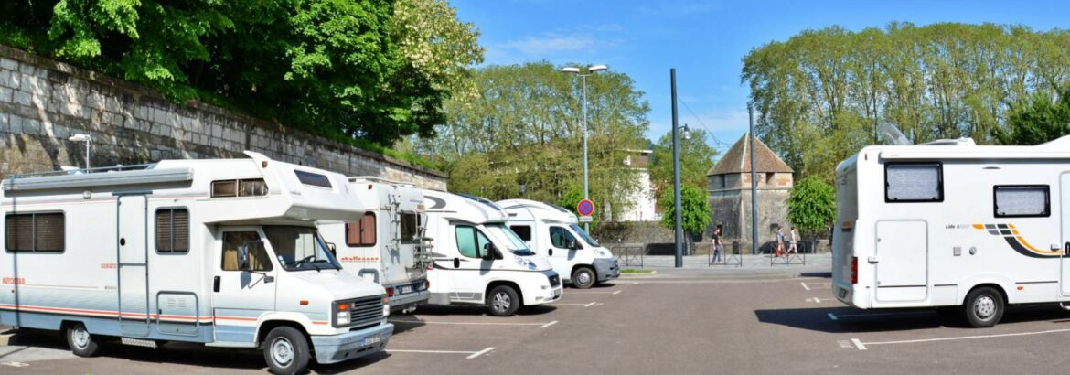 Où Peut-on se garer sur un parking avec un Camping-car ?