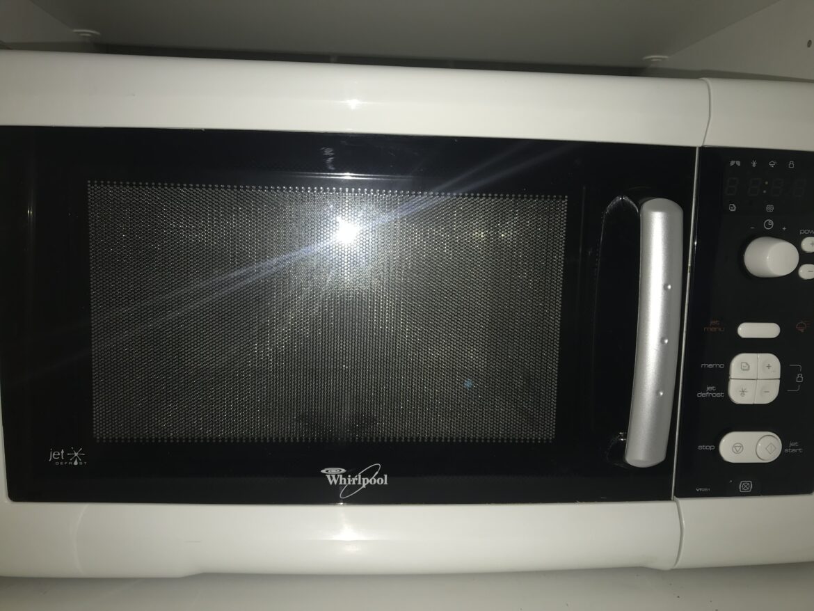 Pourquoi le Micro-onde fait des étincelles ?