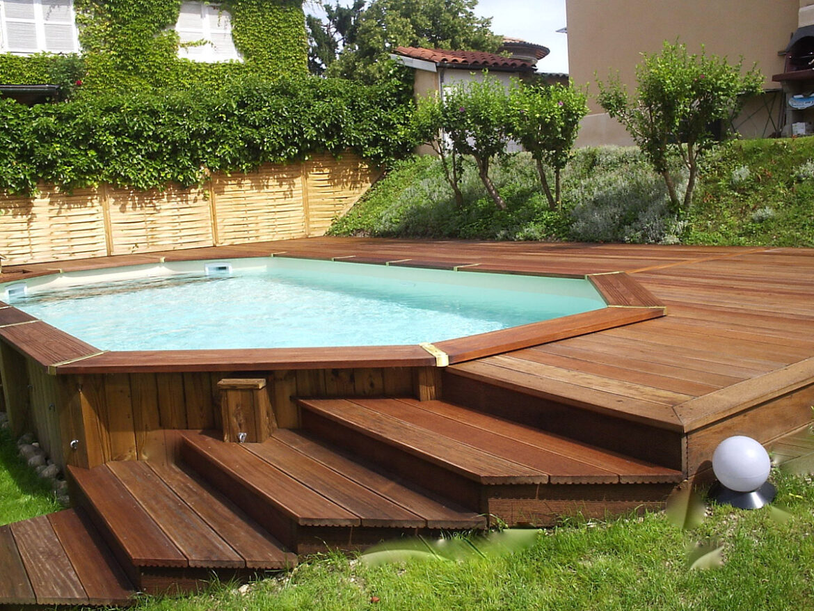 Quel bois pour habiller une piscine ?