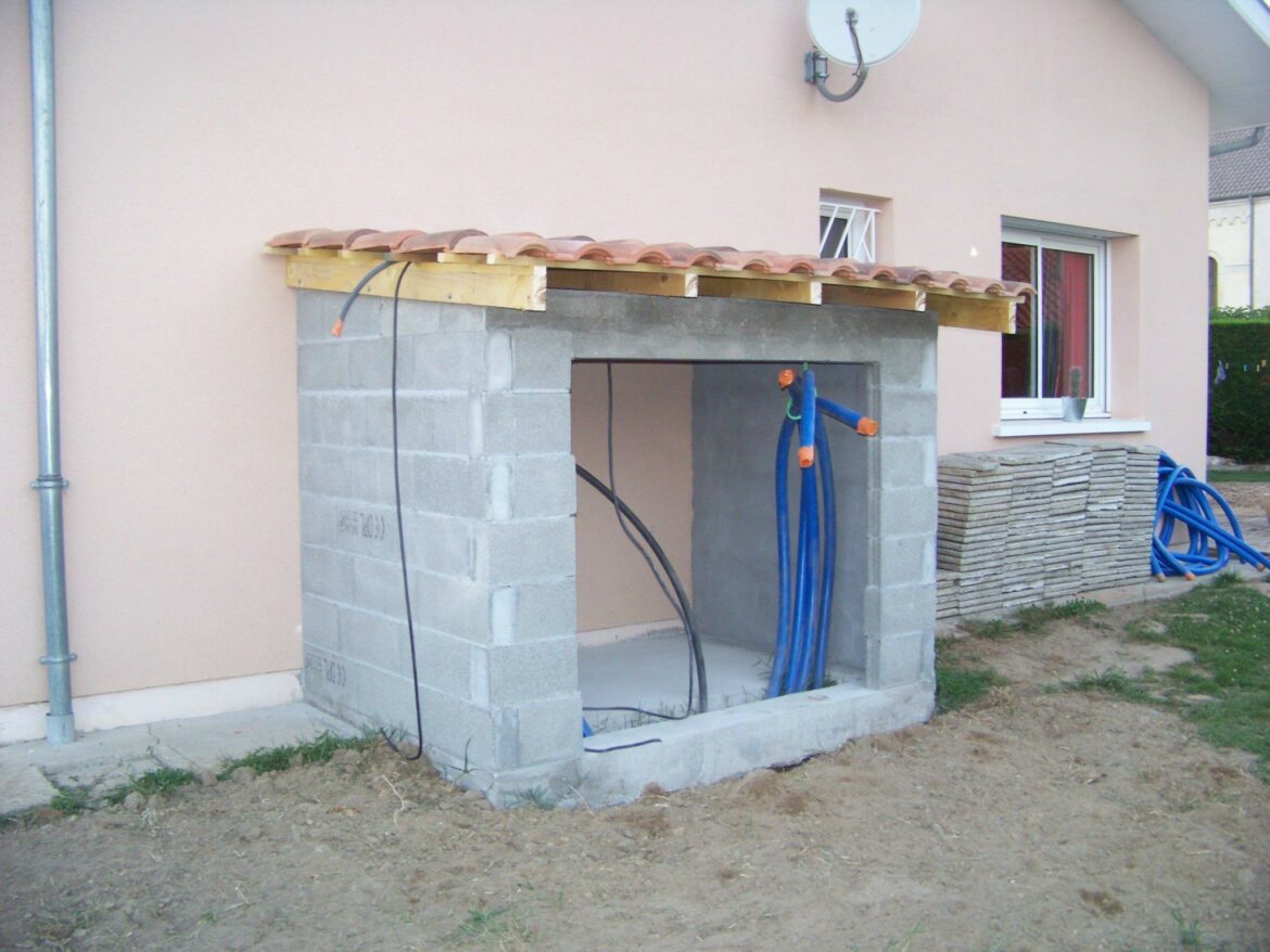 Quelle dimension prévoir pour un local technique piscine ?