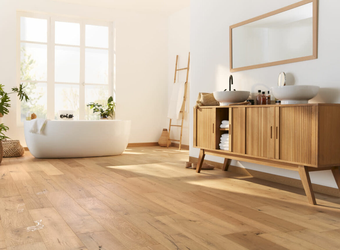 Quels sont les revêtements de sols adaptés à une pièce humide ?