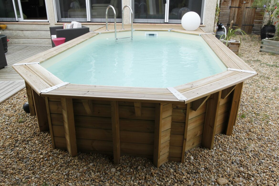 Comment calculer le volume d'une piscine cylindrique ?