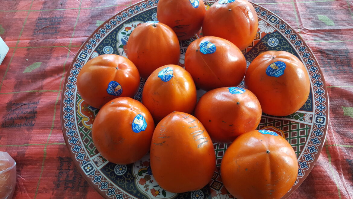 Comment manger un kaki astringent ?