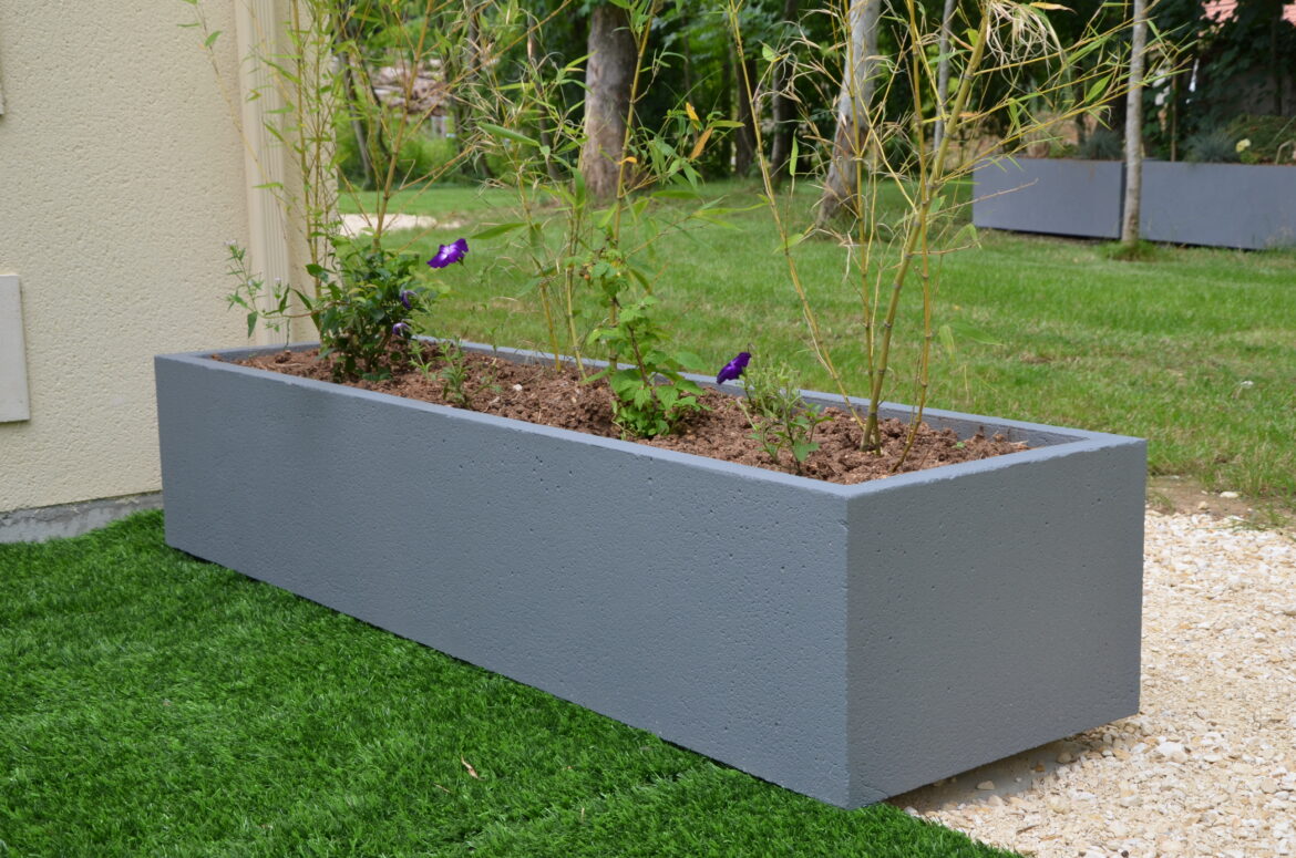 Comment protéger l'intérieur d'une jardinière en bois ?