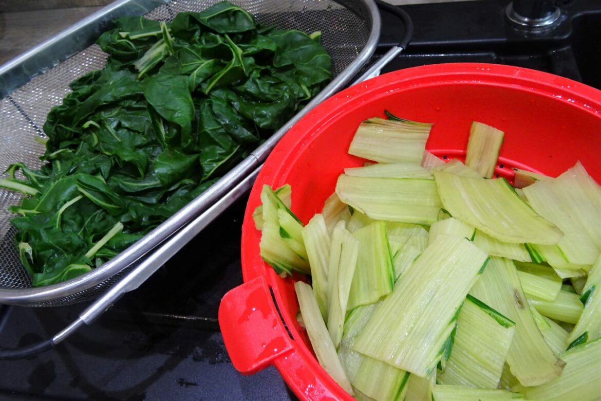 Est-ce qu'il faut éplucher les blettes ?