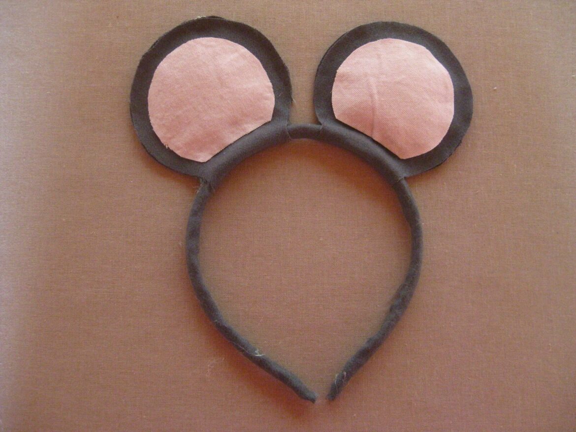 Quelle fleur veut dire oreille de souris en grec ?